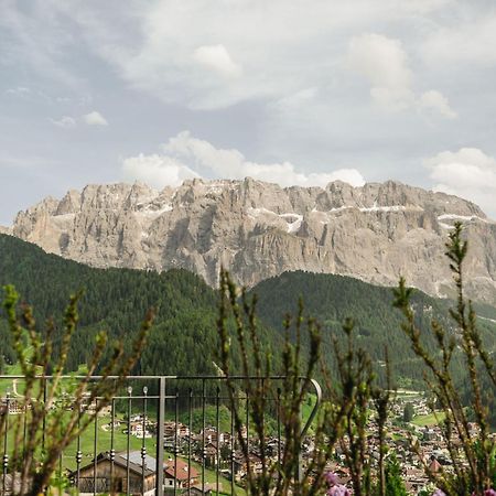 Hotel Daniel Apartments Selva di Val Gardena Luaran gambar