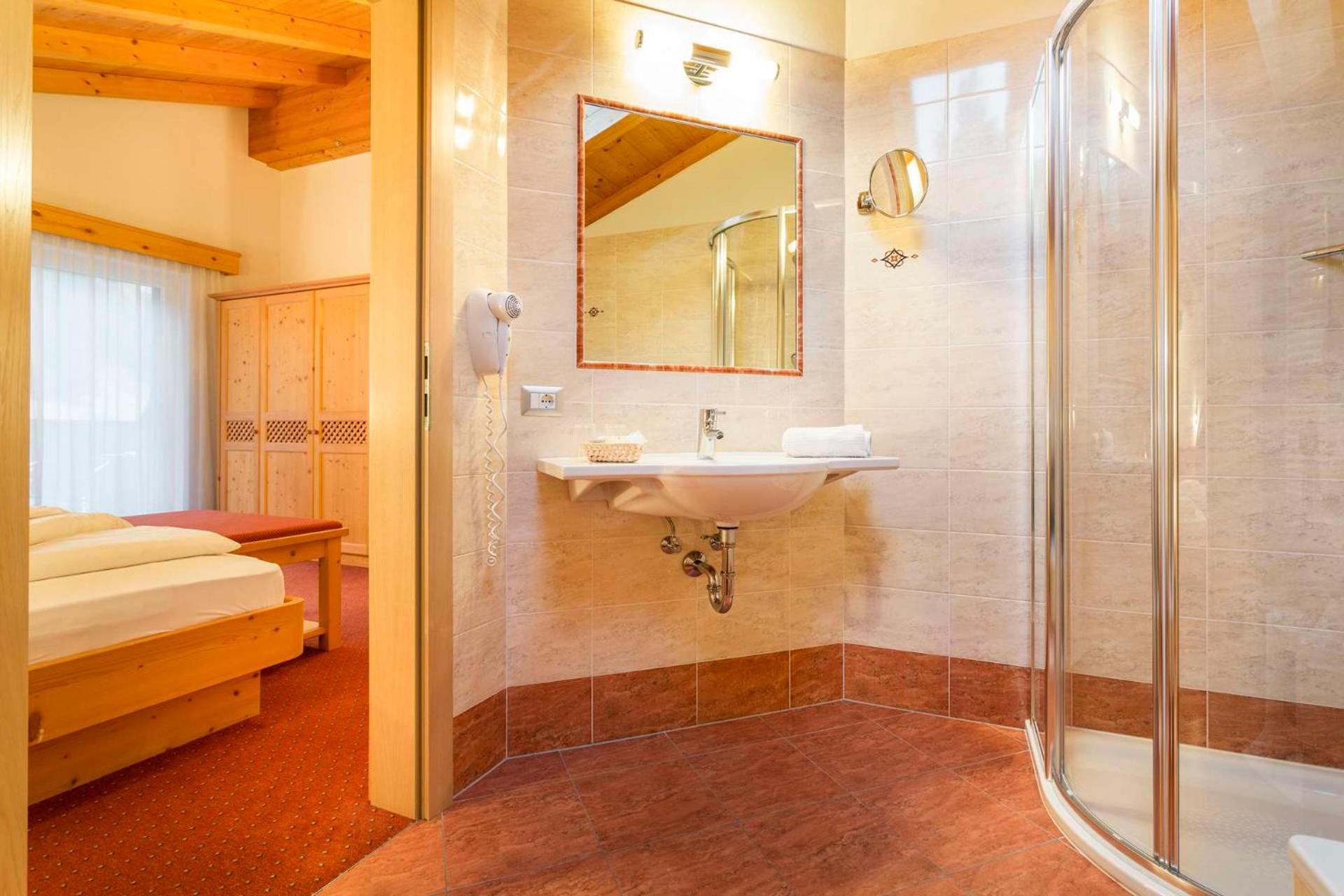 Hotel Daniel Apartments Selva di Val Gardena Luaran gambar